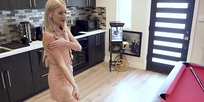 Jessie Saint cums over and over to make a sale while showing a house to a client