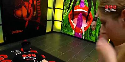 Rebecca Volpetti is getting dp’d in front of the camera, and shrieking from enjoyment while spunking