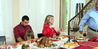 Hot mom likes sex after dinner