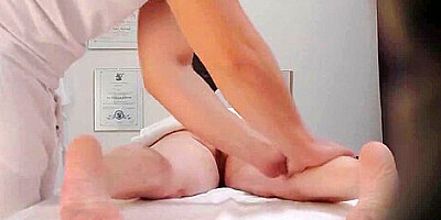 Married Lady Fucks The Masseuse