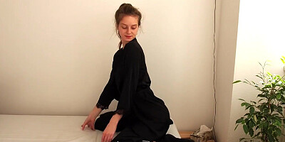 Lucas nackte Haut im Sonnenlicht