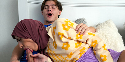 Tyler uses a toy on Audrey's pussy until she cums