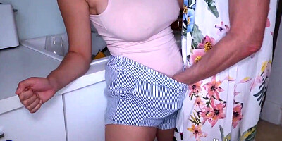 Mature NL girl/girl vignette with youthful buxomy