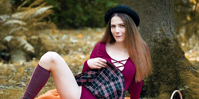 Amazing girl Reislin gets her pussy plowed in POV