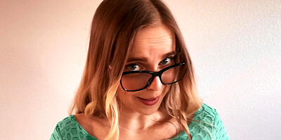 Sappy whore Codi Vore gets boned in bed