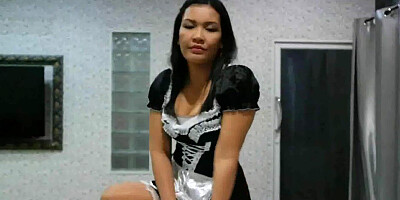 Asian maid gets to suck off her boss