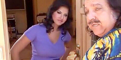 sunny leone masturbating in bathroom