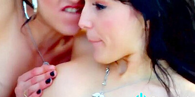 Hawt Lesbo Fuckfest Squirtfest