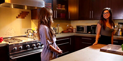 Shy teen is rimmed by sorority president