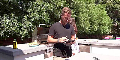 Party planner Ashly Anderson sucks her boss bigcock outdoor