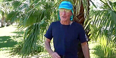 Young Julie Fucks a 75 Years Old Man in Park