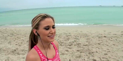 Mofos - Work That Pussy Out