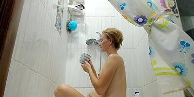 Selfpissing girl