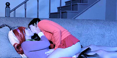 Cosplay lesbian sex from babes Velma and Daphne