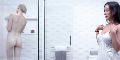 Jennifer White and Lena Anderson dyke it out in the shower