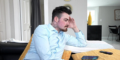 Emo stepdaughter broke stepdad his phone