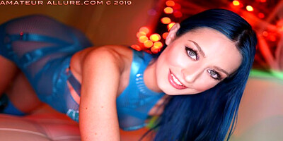 JEWELZ BLU DEMONSTRATES OFF HER BOD FOR A HALLOWEEN HANDLE