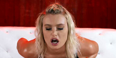 Yoga partner explodes on Natalia's pretty face