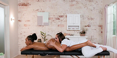 Lesbian masseuse Jenna Sativa seduces and fucks her black client