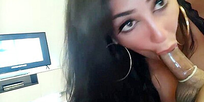 Neyla Kimy j&amp,#039,ai sucer mon client et j&amp,#039,ai a avale