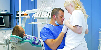 Dentist's office becomes the place of passionate sex