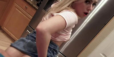 Guy celebrates birthday by having sex with blond GF in kitchen