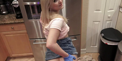 Guy celebrates birthday by having sex with blond GF in kitchen