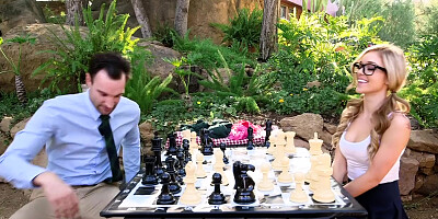 Undress chess sesh