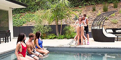 Dana Dearmond And Krissy Lynn In Deep End Sucking