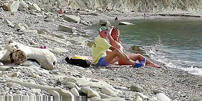 Тrevel - bloger vstretil nudistku. Пublichni minet na plyazhe v Бolgarii. RoleplaysCouples