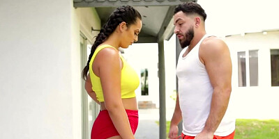 Bodacious Kiki shrieking on trainers phat spear