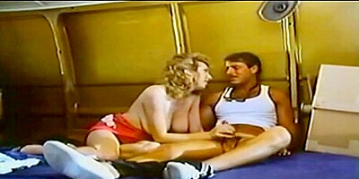 Hairy Woman Take Cumsjot On Coochie