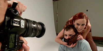 Wifey makes cheating blow camerist (Tia Bella, Teddy Hudson, Bella Rossi)