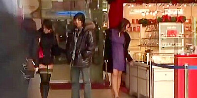 aD2301-Cock-hungry lewd woman sucking cock on a crowded train