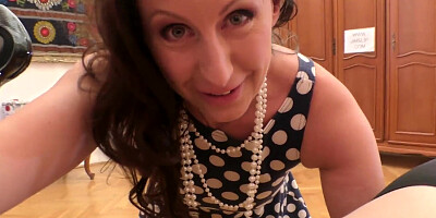 COUGAR Licks Out Wanking Teenie Stunner