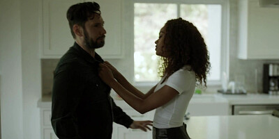 Scarlit Scandal makes out with her father-in-law