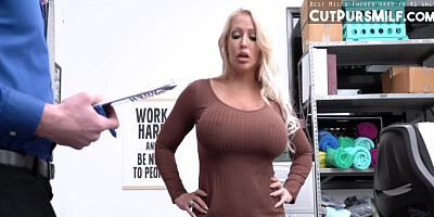 Mike Mancini and Alura Jenson seem like they are going to tear up like super-naughty beasts