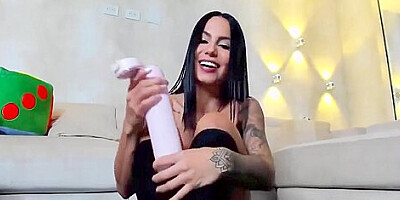 Hot &amp,amp, Fit Camgirl Rides Dildo