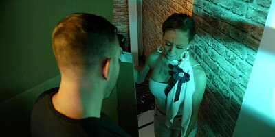 Hot MILF housewife Cherie DeVille needs sex