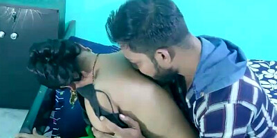 Sneha Ka Naram Badan Bistar Garam