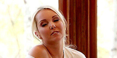 Aaliyah Love Giving Massage To Cherri Deville
