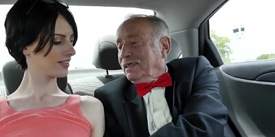 Parent Wakes Up Homie' Buddy's Daughter-In-Law Frannkie Goes Down The Hersey Highway (Aged Boy, Older stud)