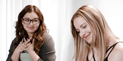 UP CLOSE - Gorgeous Leana Lovings &amp, Scarlett Sage Have Amazing Soft Passionate &amp, Romantic Sex