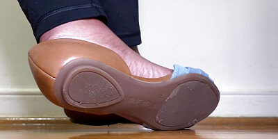 Mommy Plays with Her Flats on Her Feet
