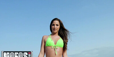 MOFOS - Publick Pickups - Amirah Adara - Beach Bum Babe
