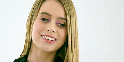 Gia Derza and Jill Kassidy - Massage and eats her wet pussy