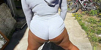 She s TOO YOUNG to Have All That Ass - Barely Legal teen 18+ Gets Oral Creampie