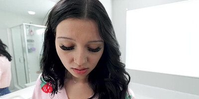 Bailey Blaze giving her stepbrother one hot blowjob