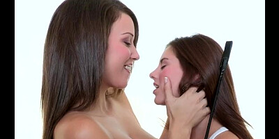 Reality Kings – Dominant lesbian bombshell goes down on her stunning GF