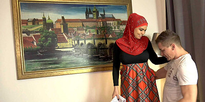 Chloe Lamour & Steve Q in Busty Muslim Babe - Porncz